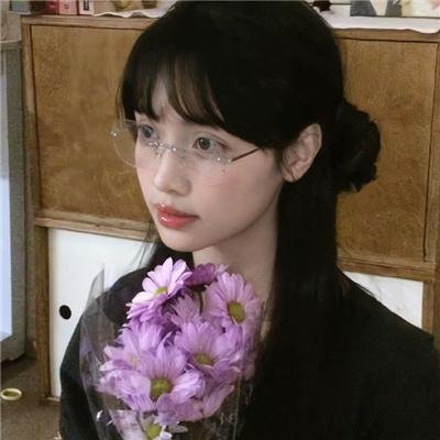 他是龙